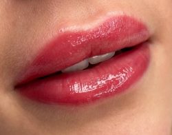 Makijaż permanentny ust